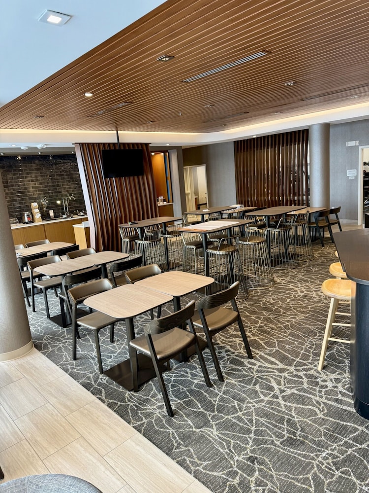 SpringHill Suites Fargo 27/42