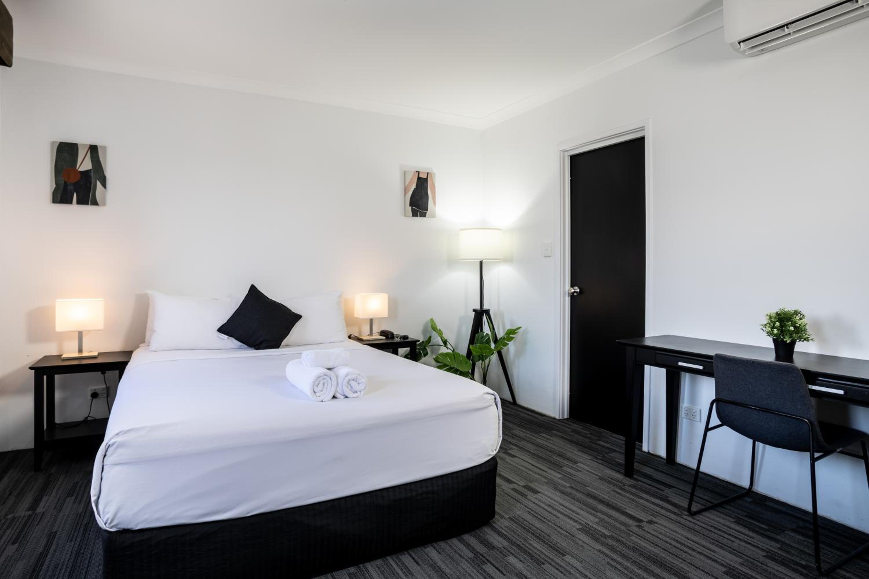 Renovated, Superior, Queen Bed