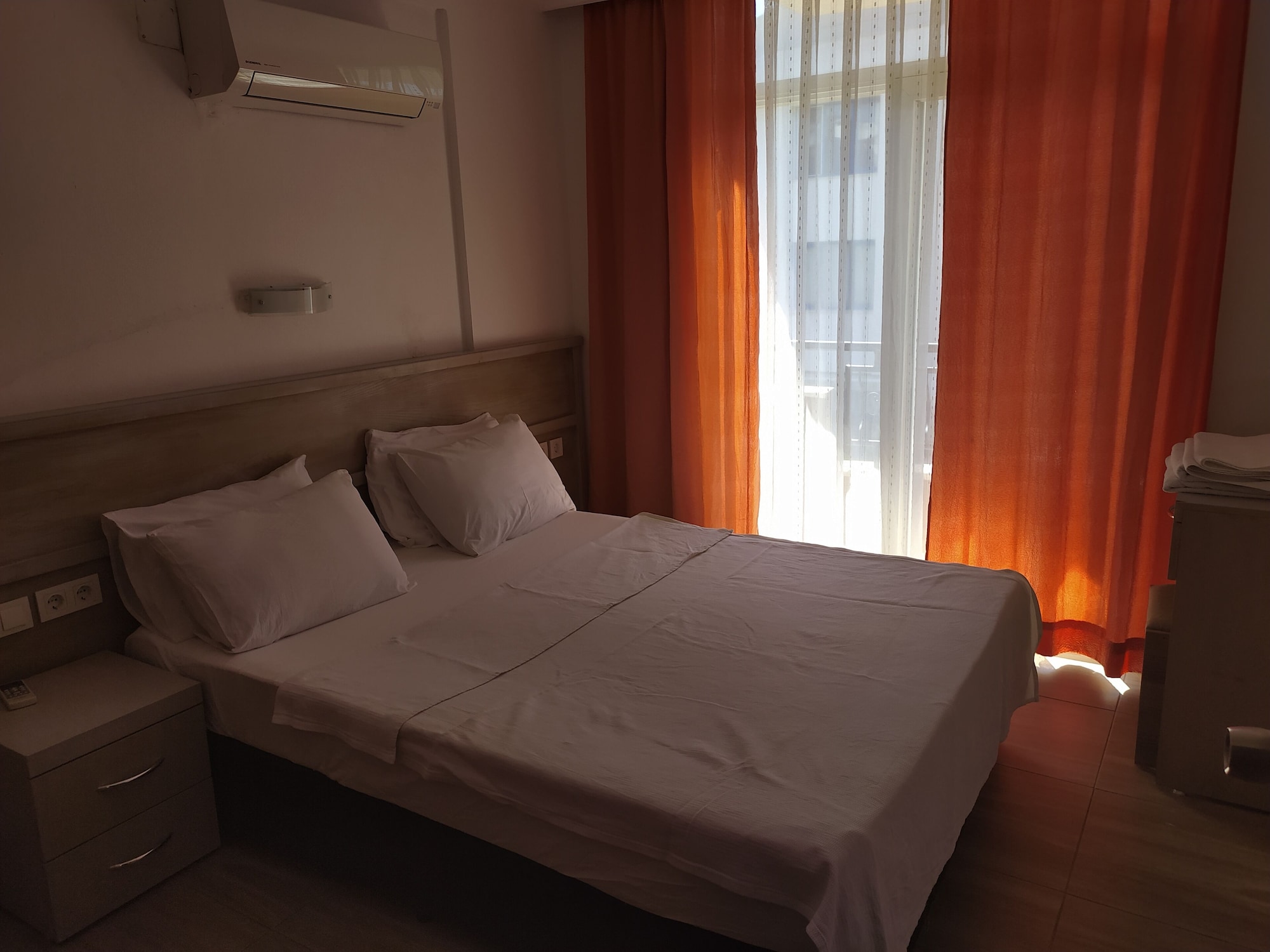 1 BEDROOM, APARTMENT