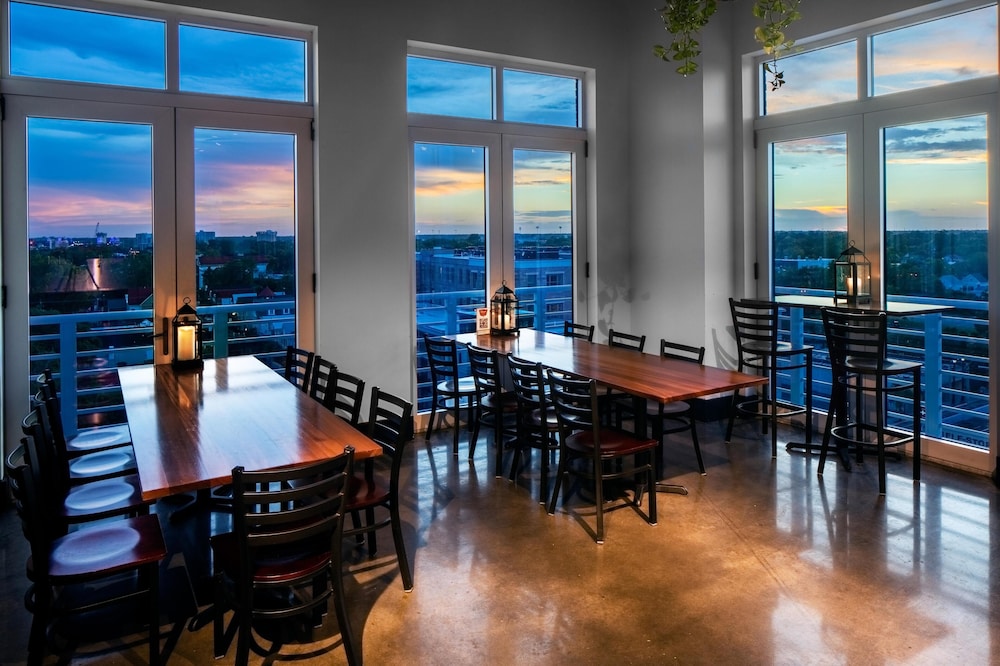 Hyatt House Charleston/Historic District 46/57