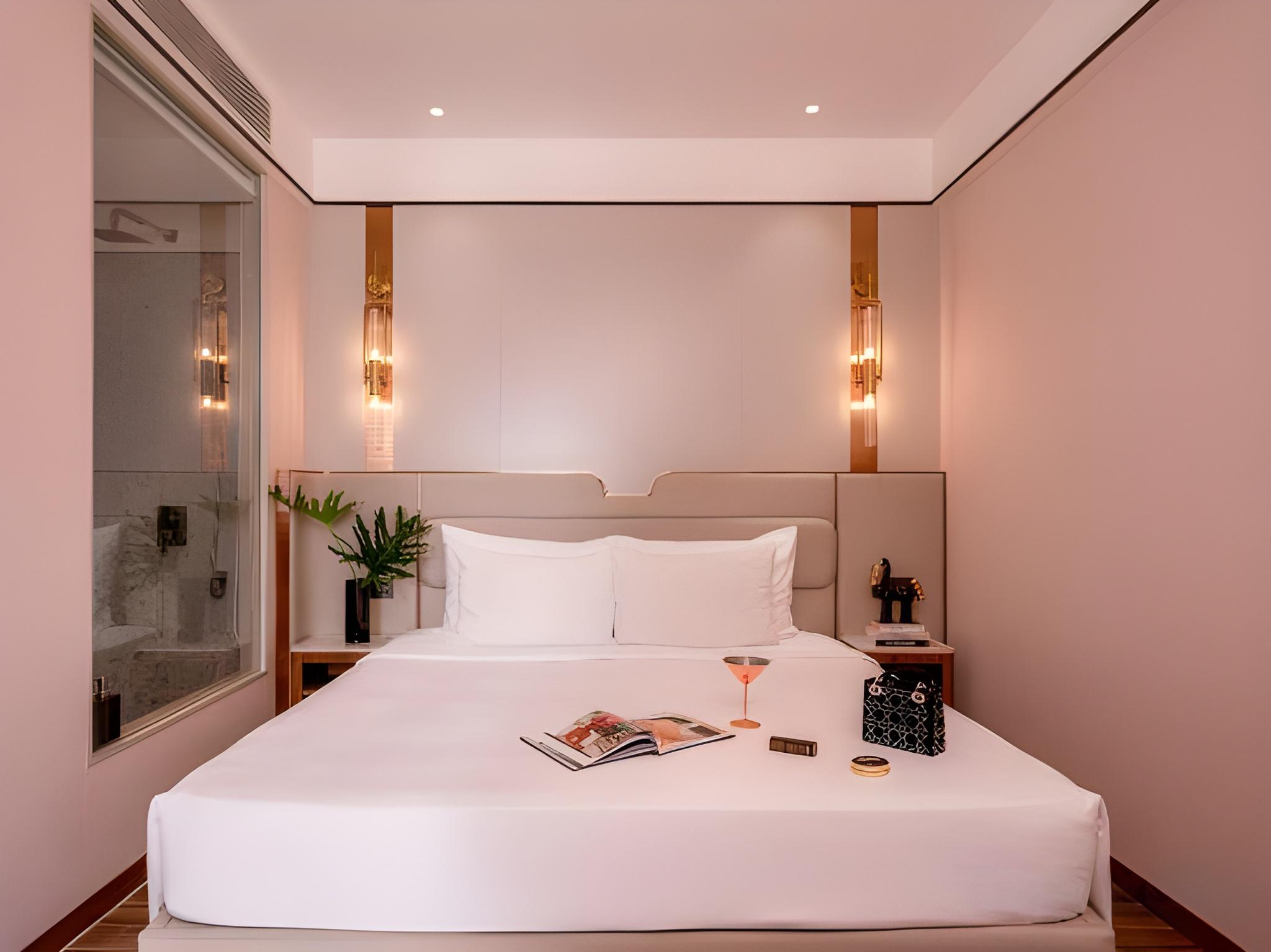 Signature, City, Queen Bed