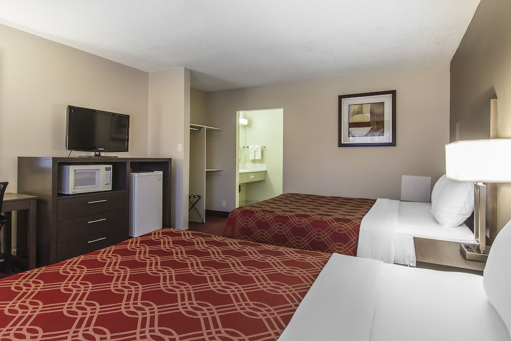 Econo Lodge Inn and Suites Lethbridge - Henderson Lake 12/29