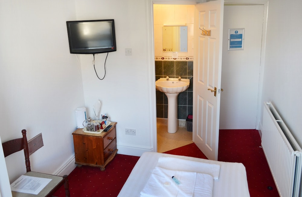 Cardigan Bay Guest House 33/50