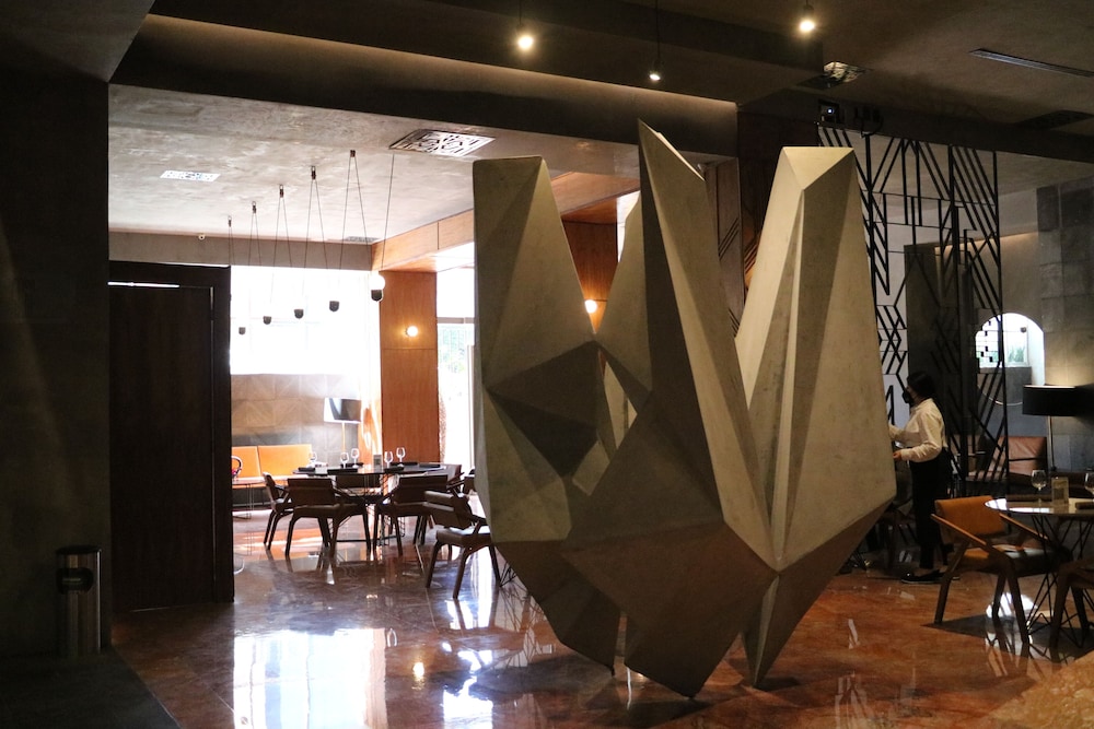 St Isidro Suites Corporate Housing SPA & Wellness Center 48/55