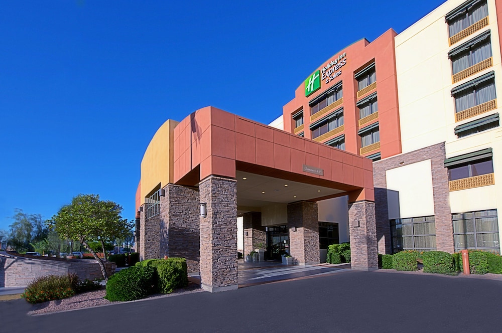 Holiday Inn Express Suites Tempe 1/46