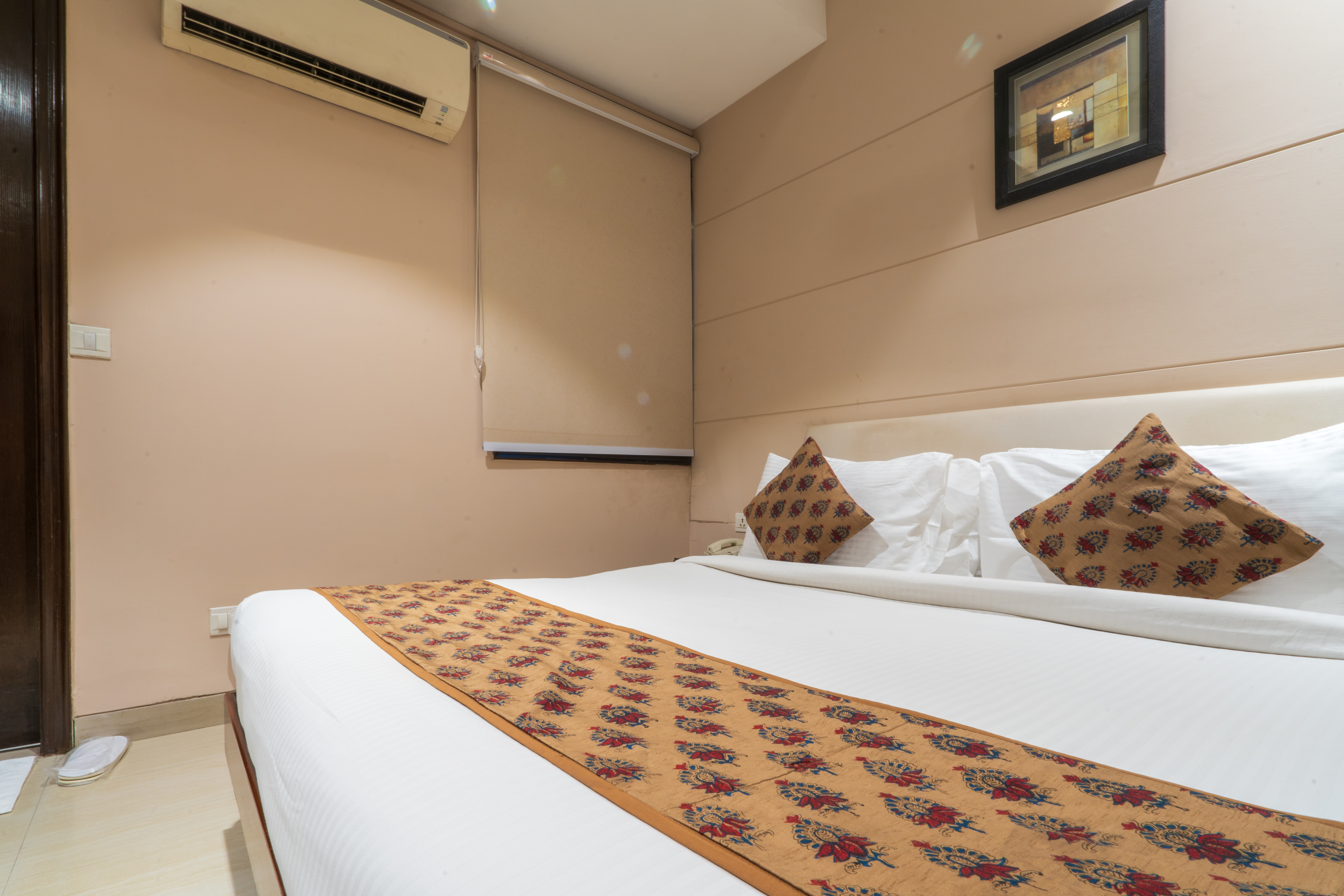 Super, Deluxe, Double Bed