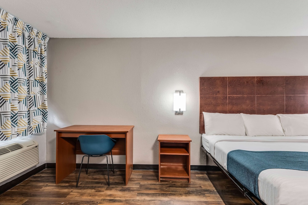 Motel6 Tupelo, MS - Downtown 17/37