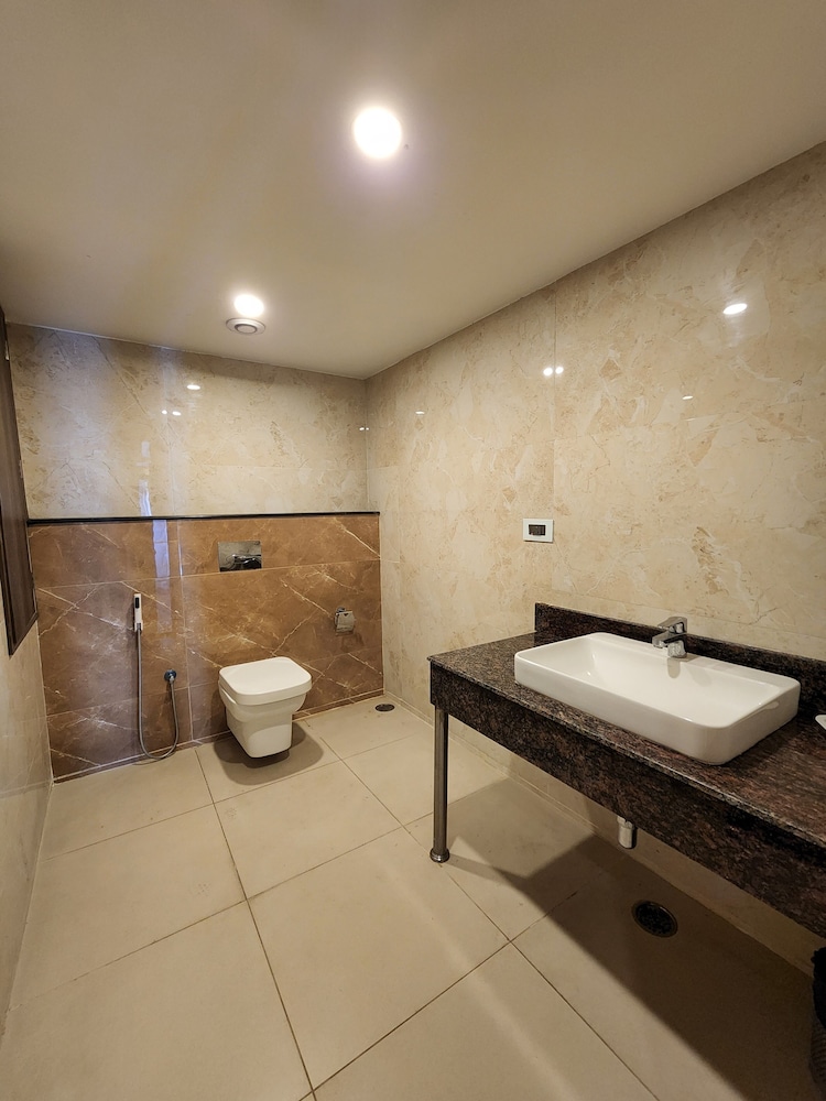 Hotel Preethi International 46/50