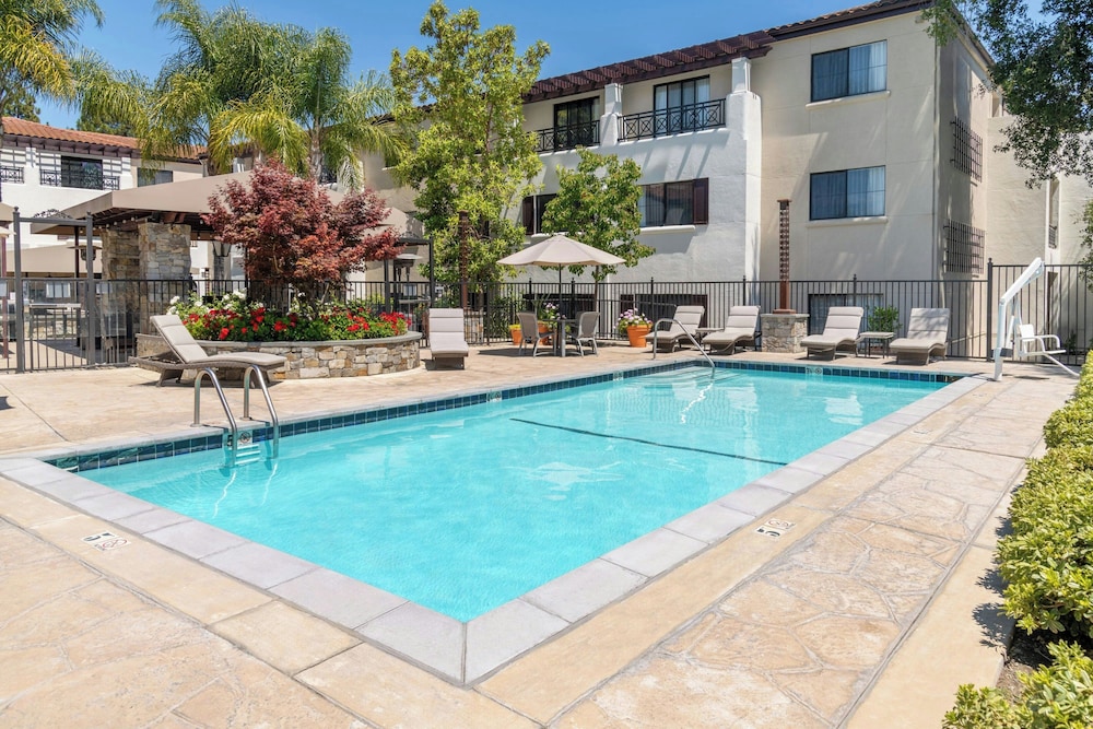 Courtyard By Marriott Palo Alto Los Altos 68/70
