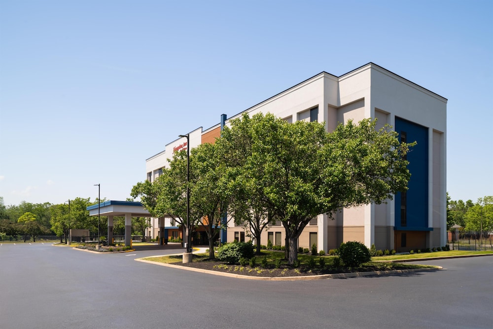 Hampton Inn by Hilton Philadelphia International Airport 5/50