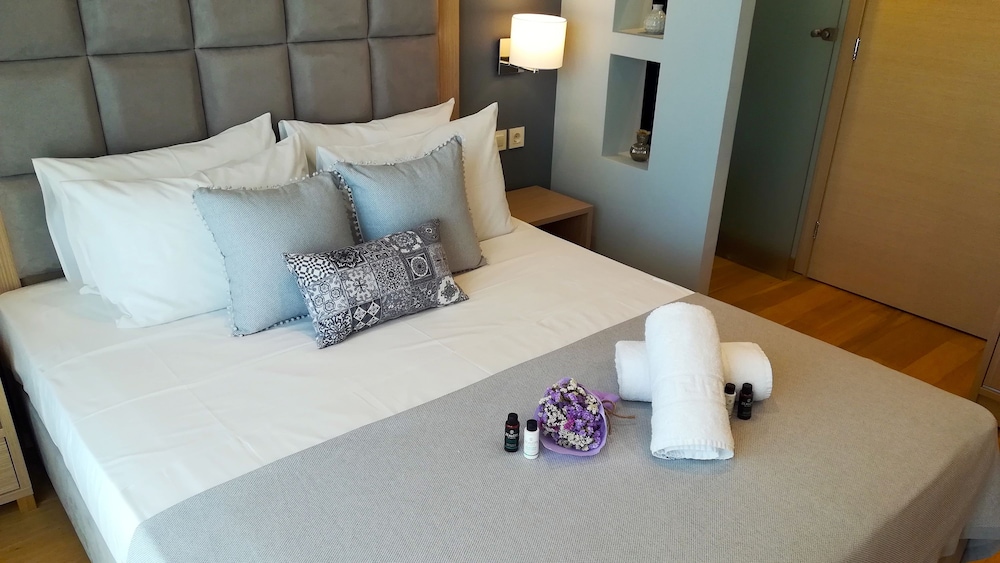 CLASSIC, DOUBLE BED, ACROPOLIS VIEW