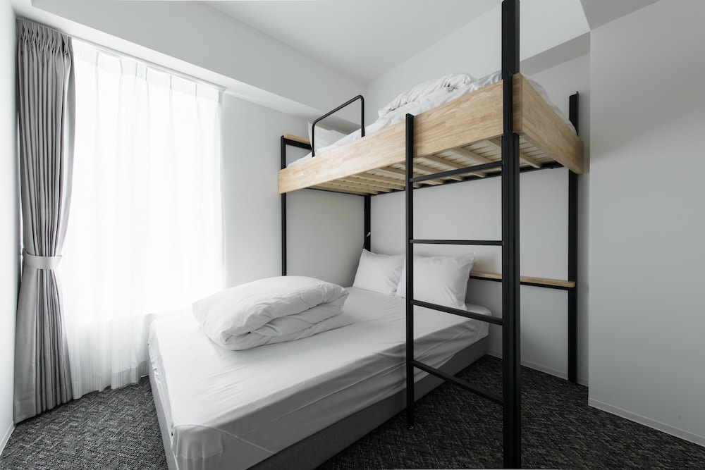 ROOM, TRIPLE, BUNK BED