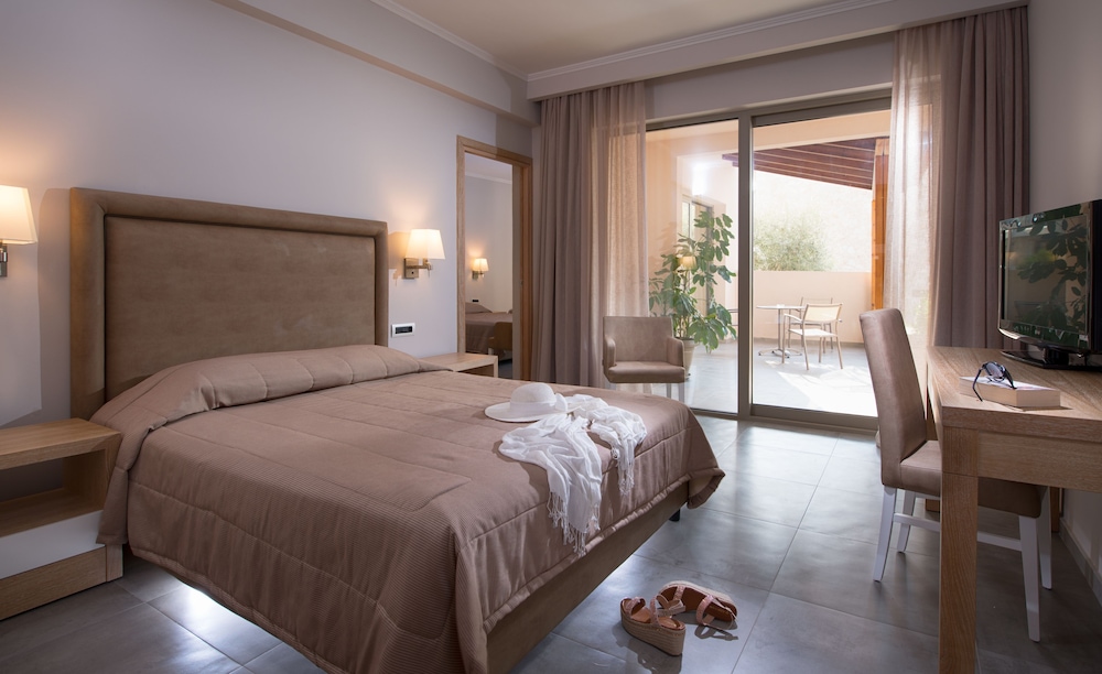 Cactus Beach Hotel 23/70