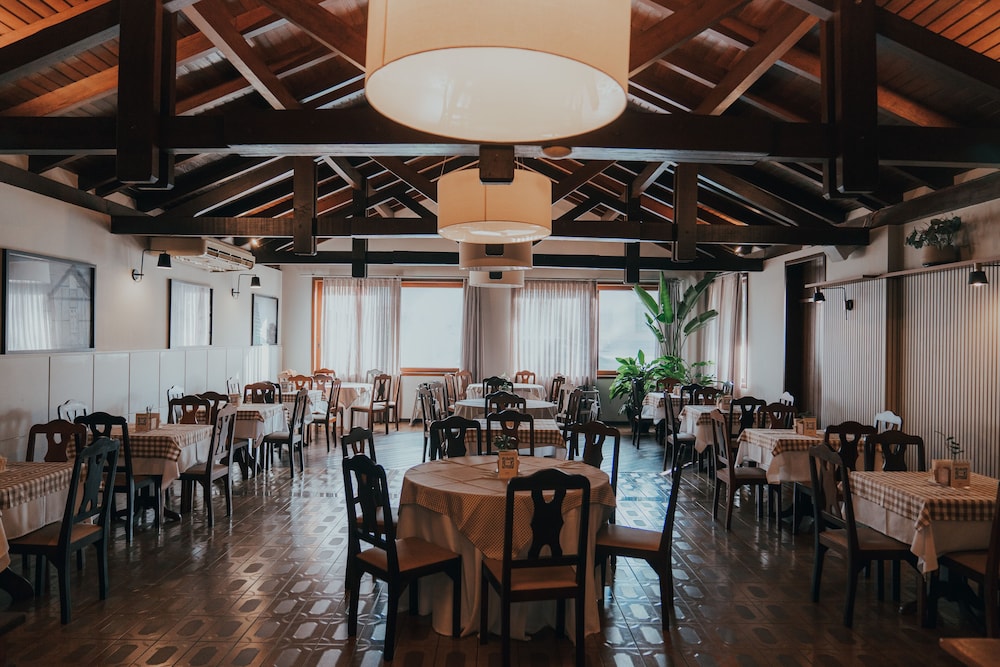 TIMBO PARK HOTEL 44/58