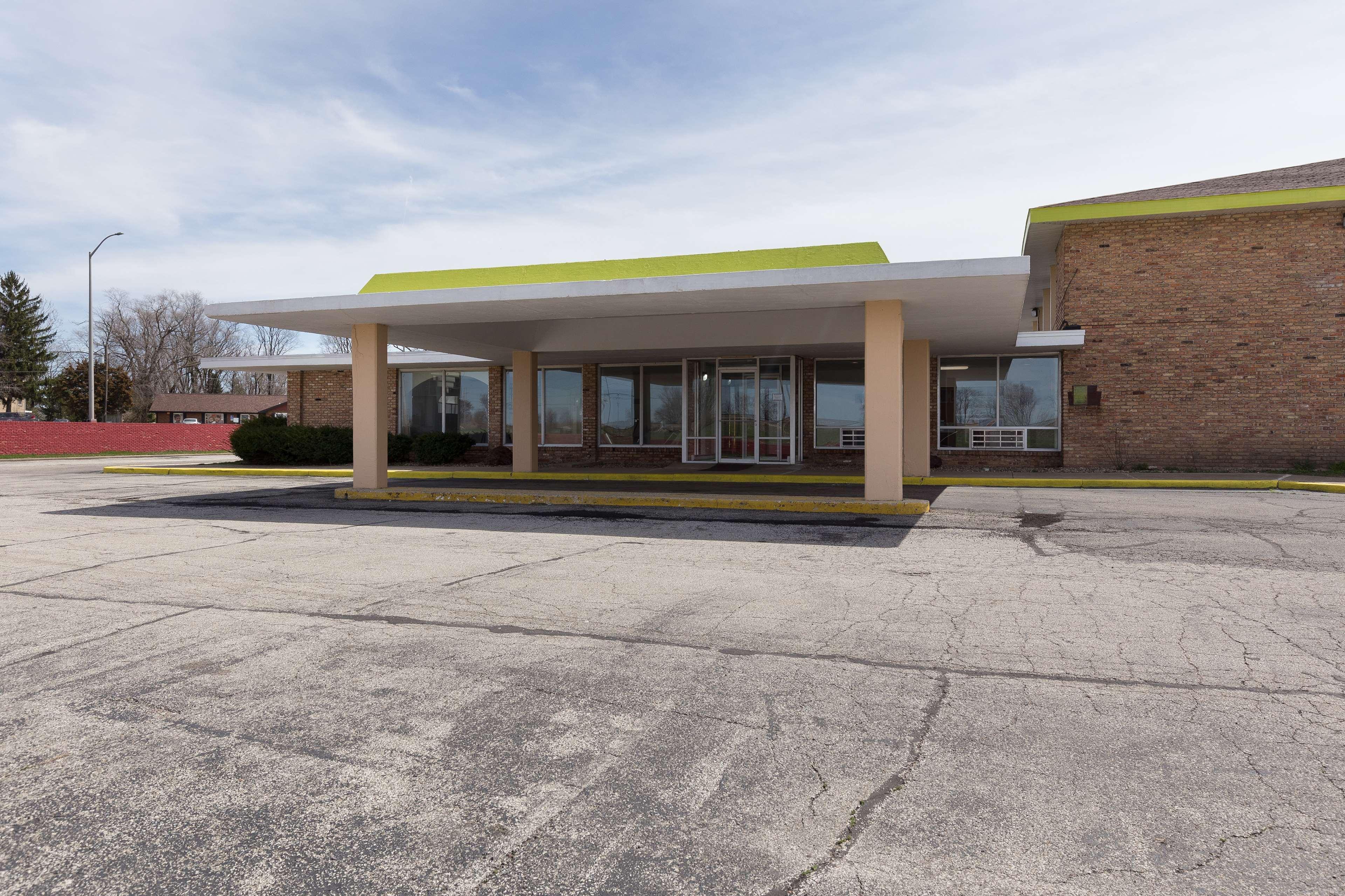 Americas Best Value Inn Lincoln, IL 24/28