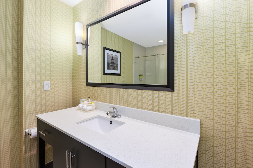 Holiday Inn Express Suites Southport Oak Island Area 16/58