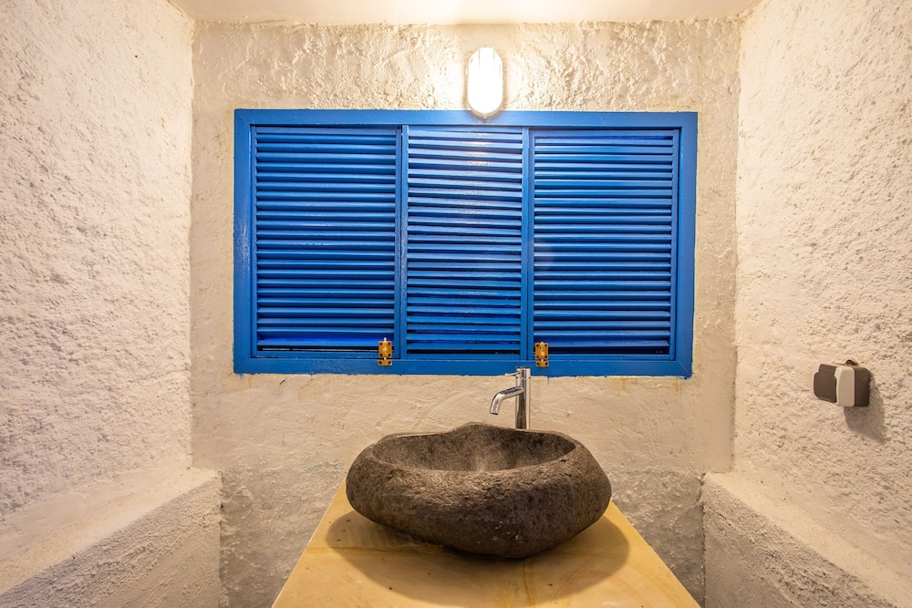 Santorini Beach Resort 65/65