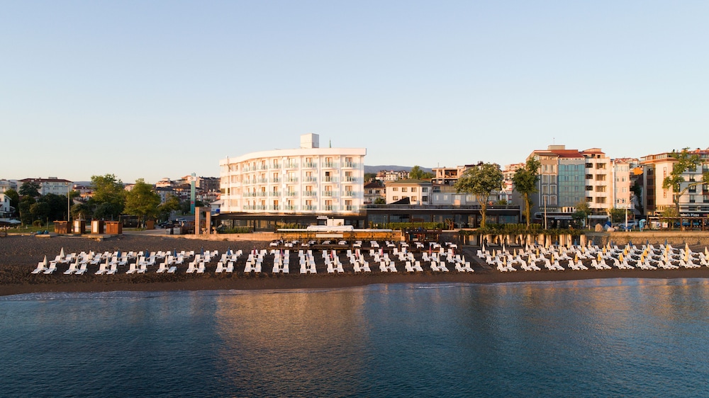 Turkuaz Beach Hotel 45/49
