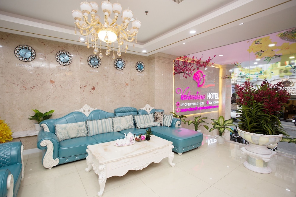 Valentine Hotel 39/50