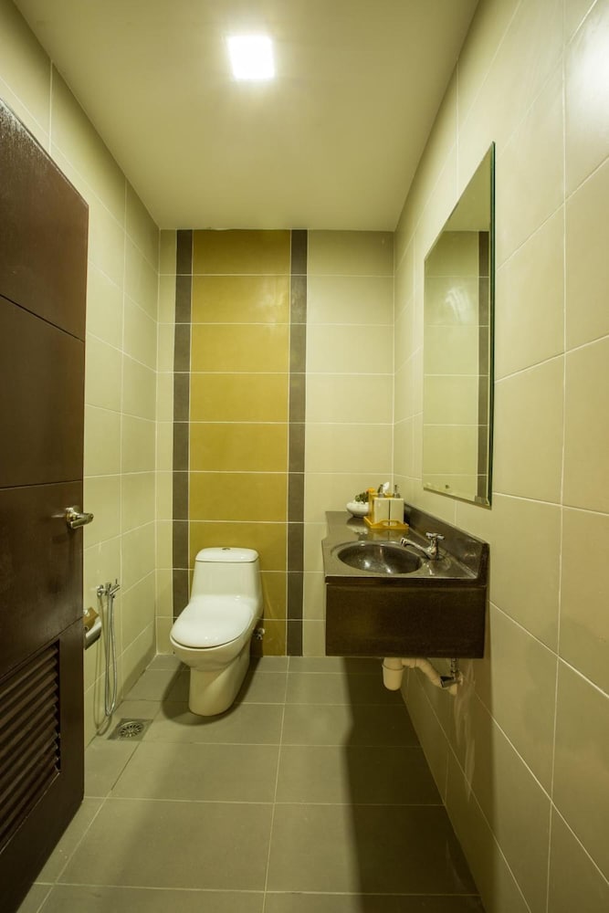 Humaira Hotel 40/41