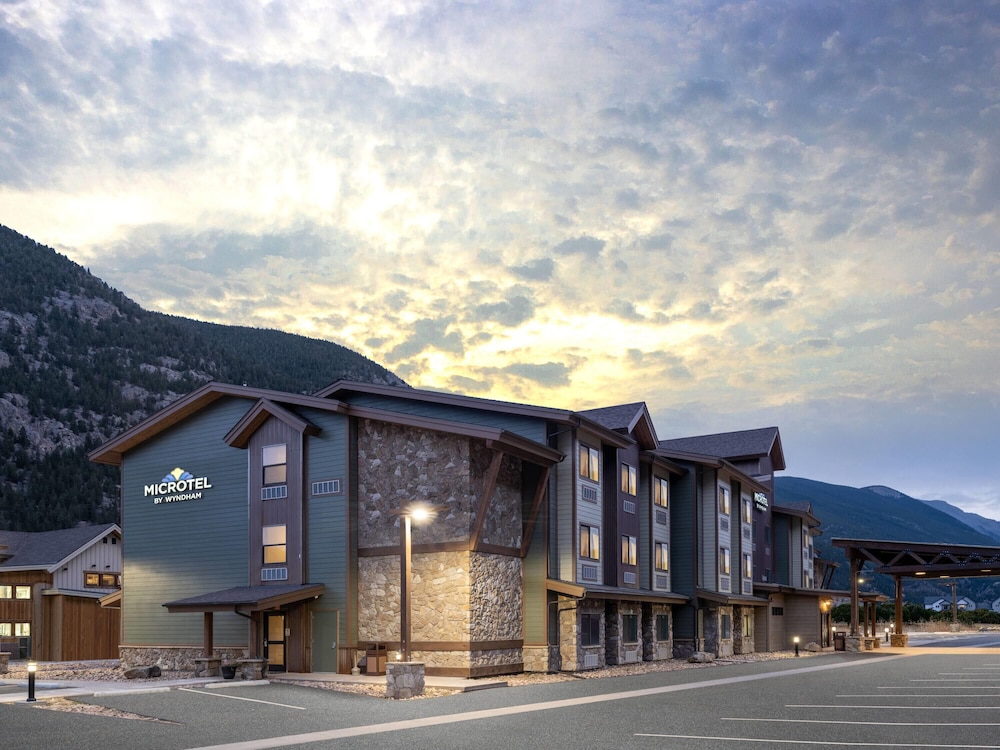 Microtel Inn and Suites by Wyndham Georgetown Lake 3/55