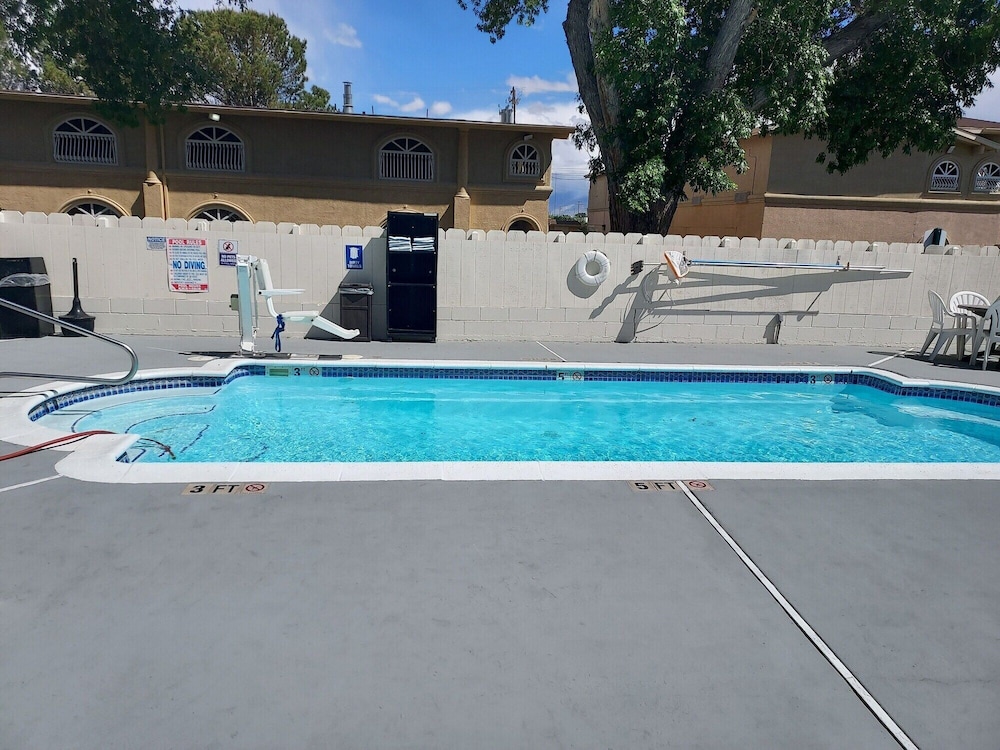 Motel6 Bishop, CA 26/33