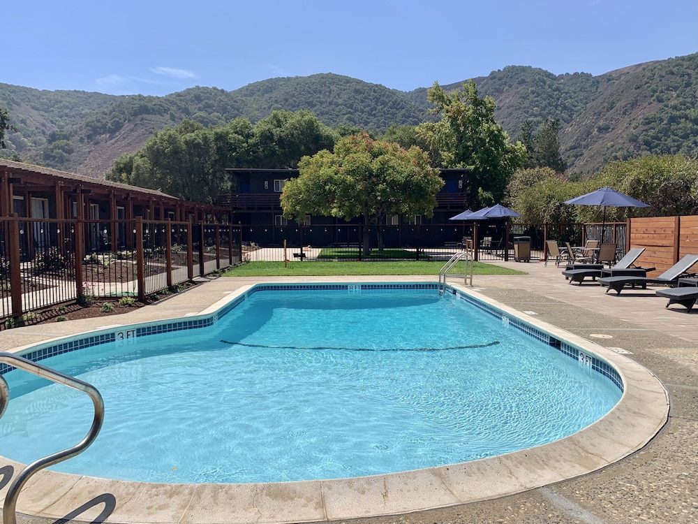 Hidden Valley Inn 4/57