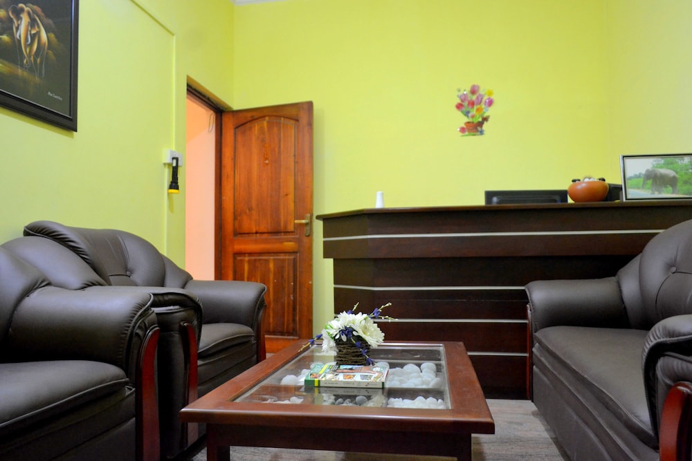 Capital Regency Hotel 30/44