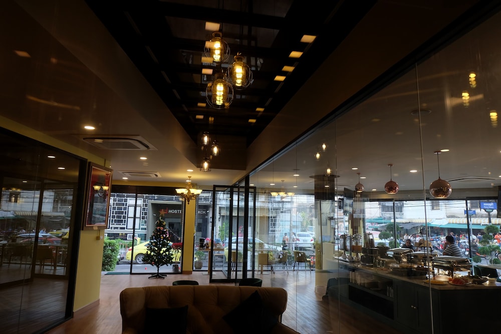 Siri Oriental Bangkok Hotel (ex The Warehouse Bangkok) 8/50