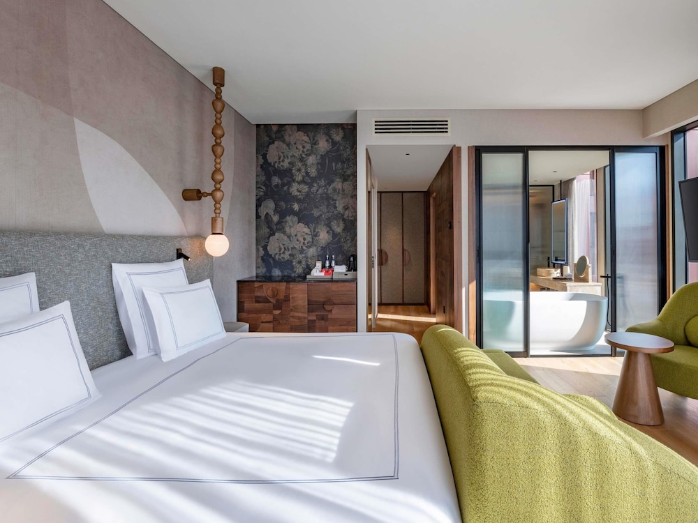 Swiss, Deluxe, Double Bed