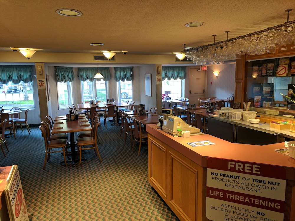 restaurant cafeteria