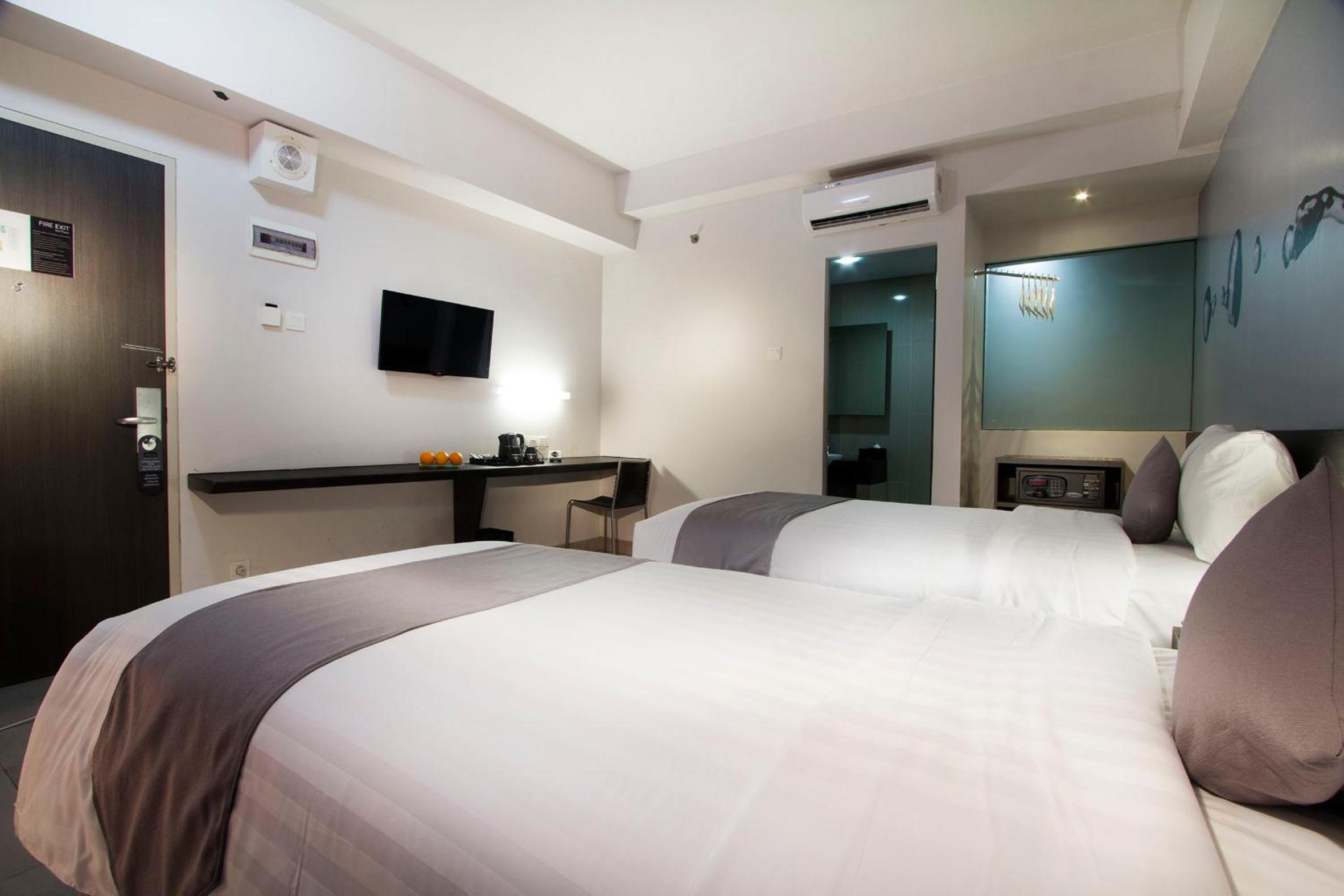 STANDARD, DOUBLE OR TWIN BED