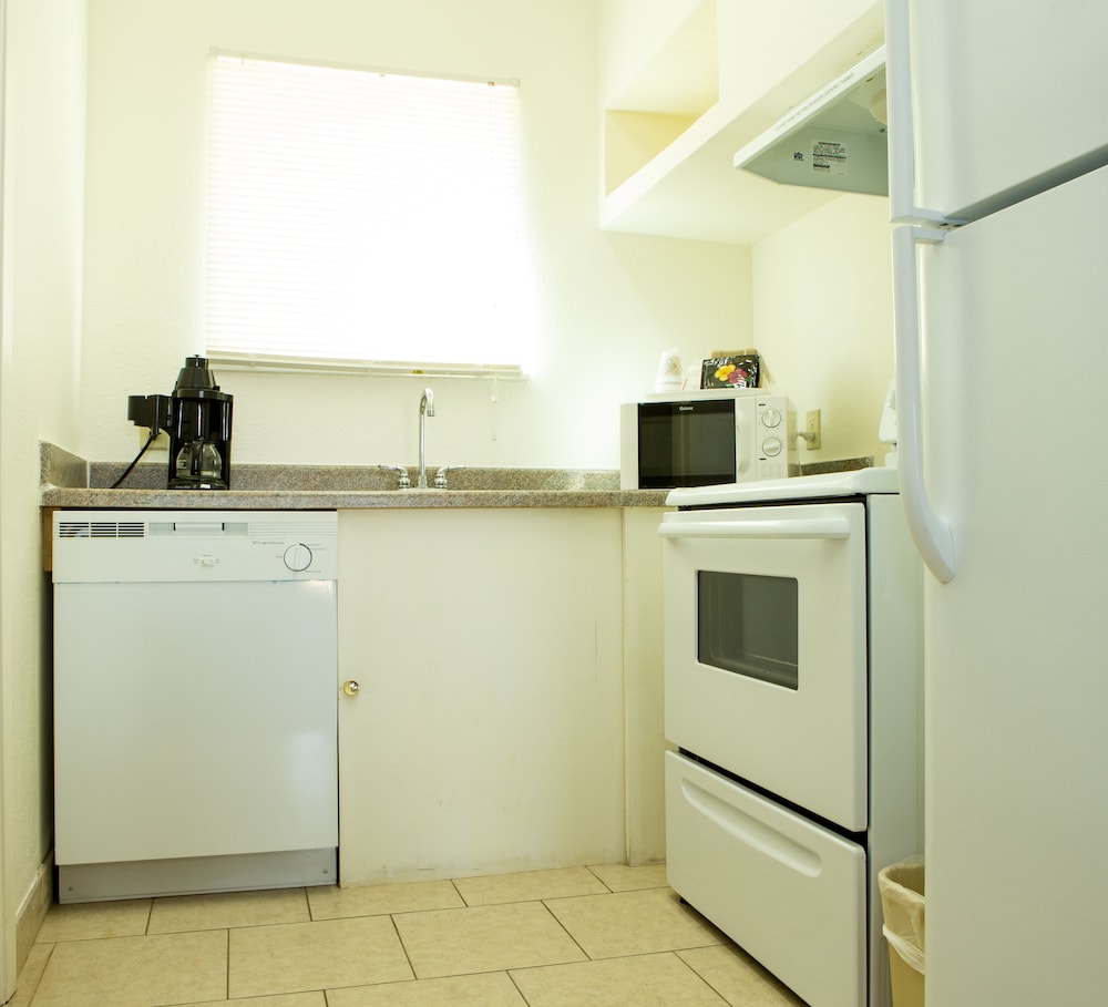 Sands Inn And Kitchen Suites 36/51