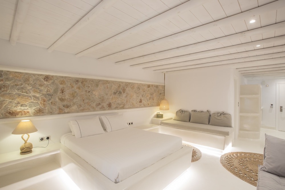 Paros Palace 20/76
