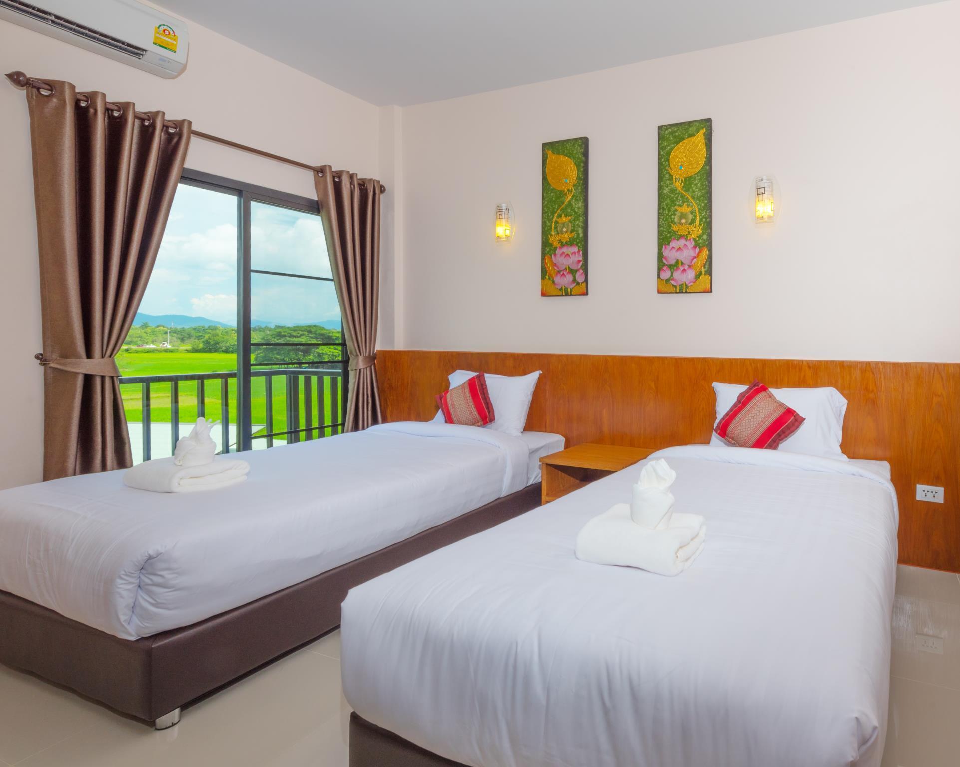 Semi Room, Twin Beds