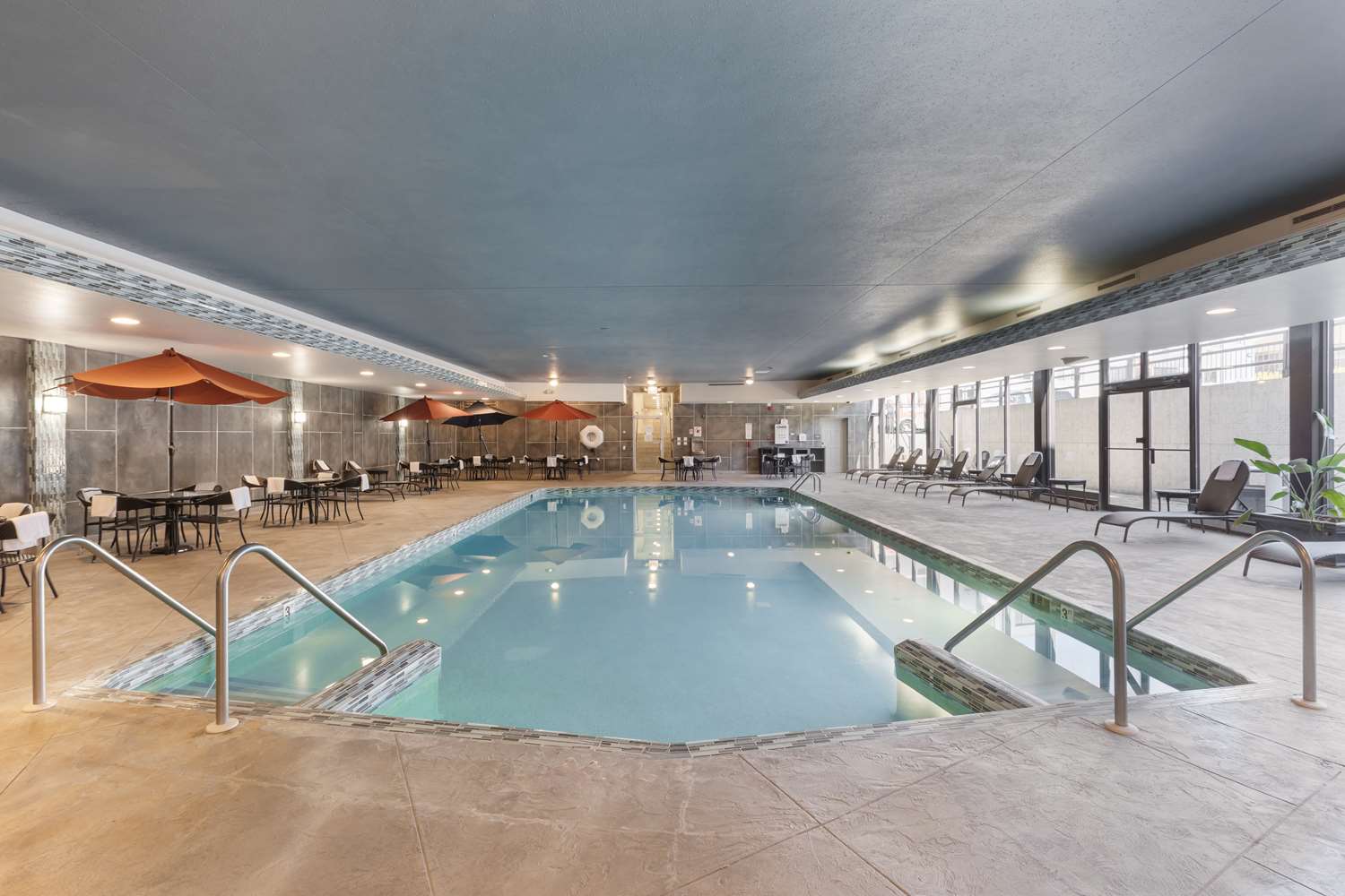 Best Western Plus Milwaukee West 28/45