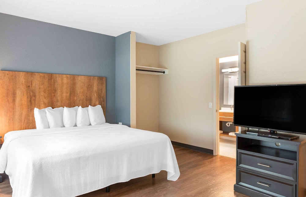 استوديو ديلوكس بسرير كينج مع أريكة لذوي الإعاقة، Extended Stay America Premier Suites - Fort Lauderdale - Cypress Creek - Park North 2/6