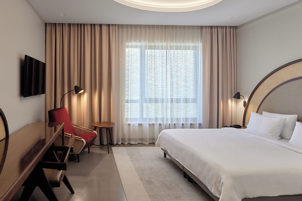Neringa Hotel 12/50