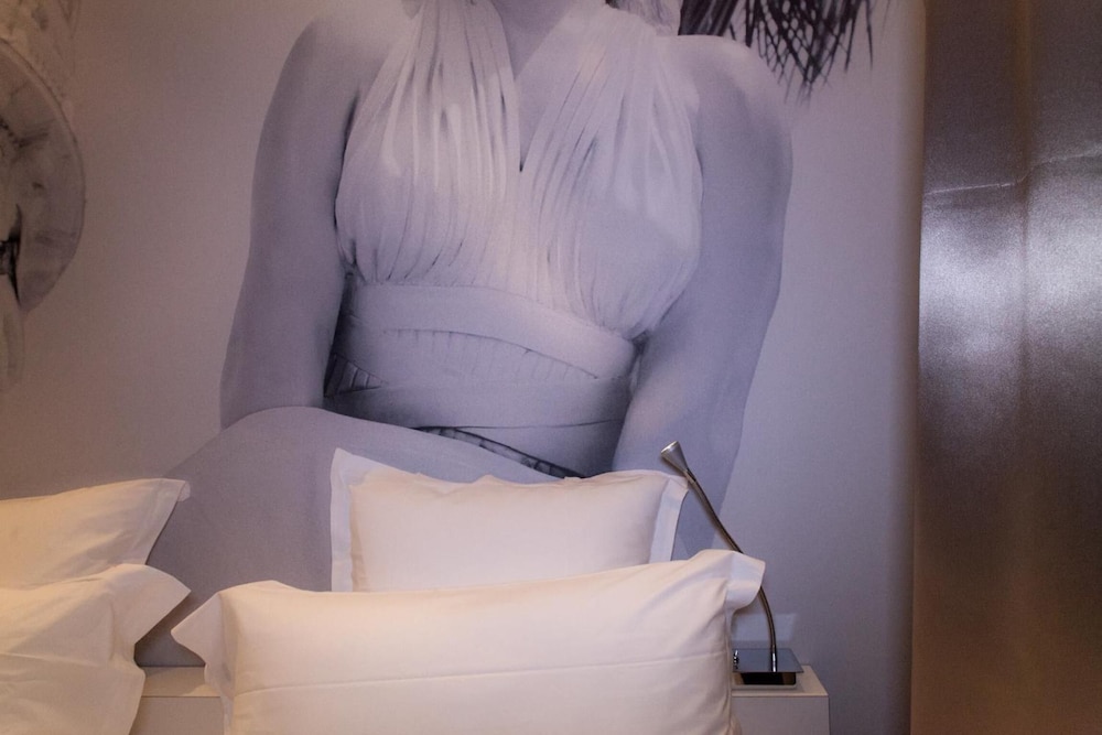 COMFORT HOTEL SIXTEEN PARIS MONTROUGE 35/67