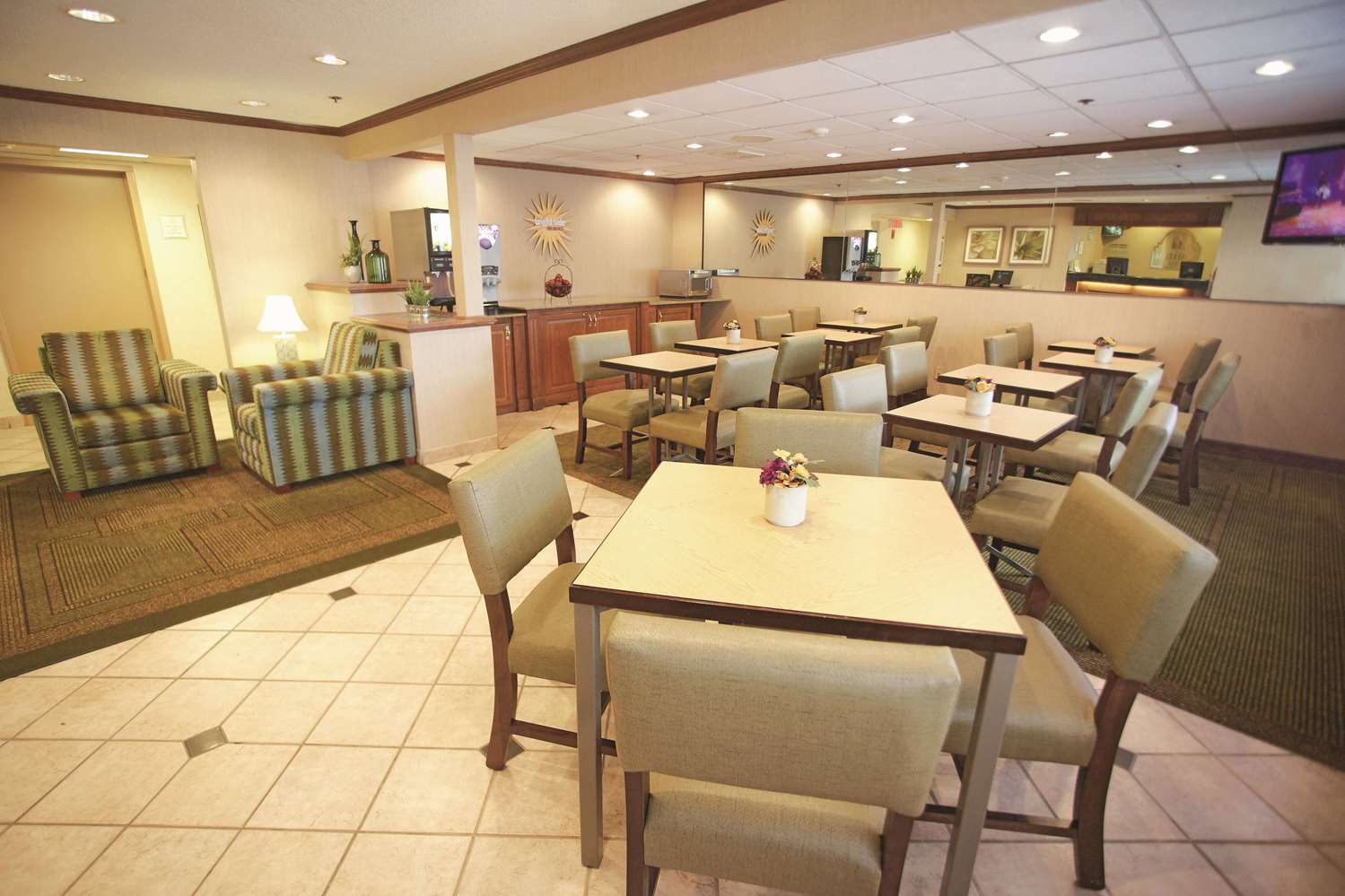 La Quinta Inn Milwaukee Airport/Oak Creek 40/53