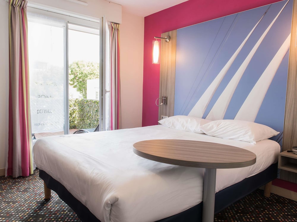 IBIS STYLES SAINT GILLES CROIX DE VIE 27/77