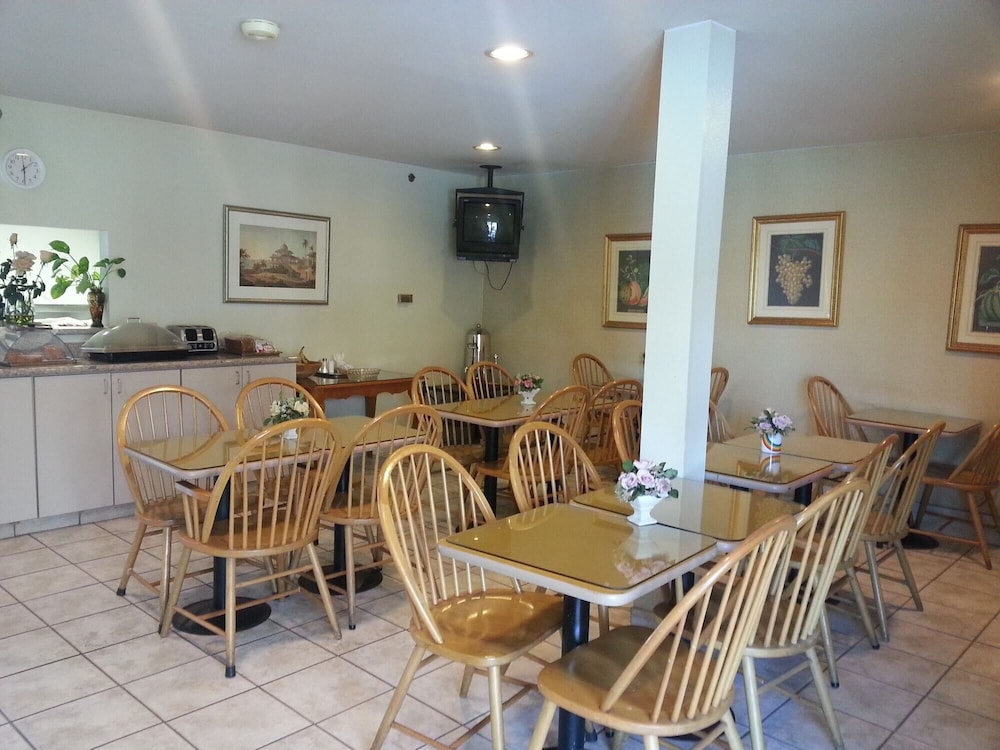 Motel6 Anaheim Hills, CA 22/42