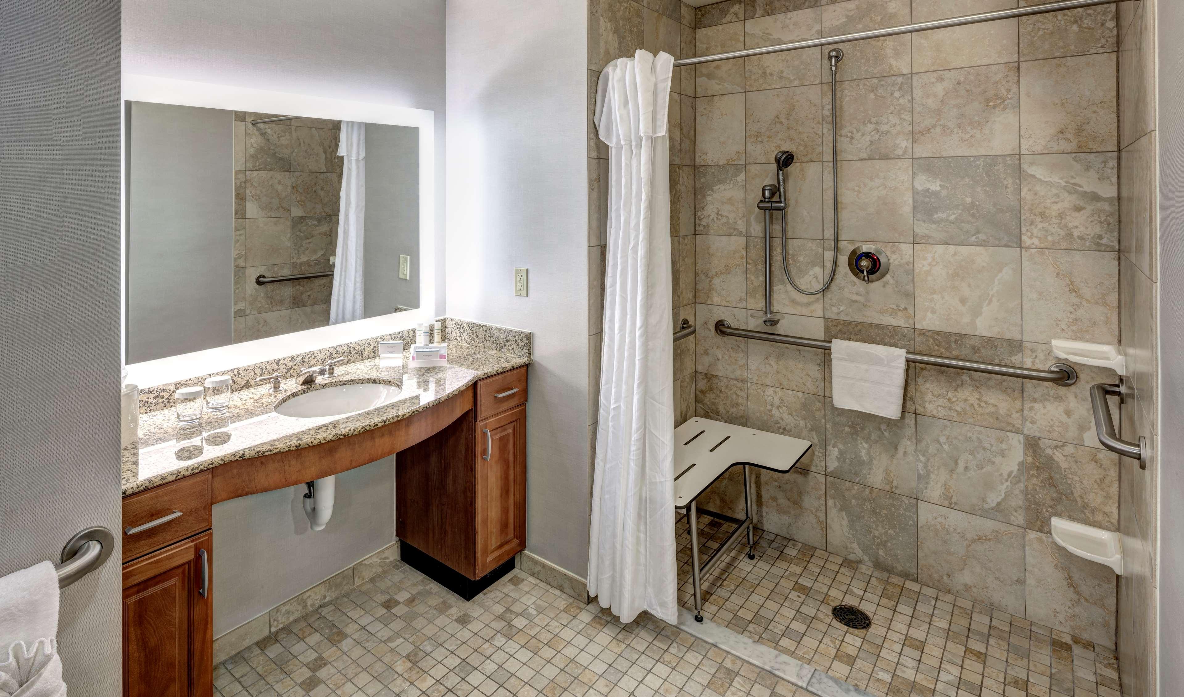 2 BEDROOMS, 1 KING OR 2 QUEEN BEDS, ACCESSIBLE
