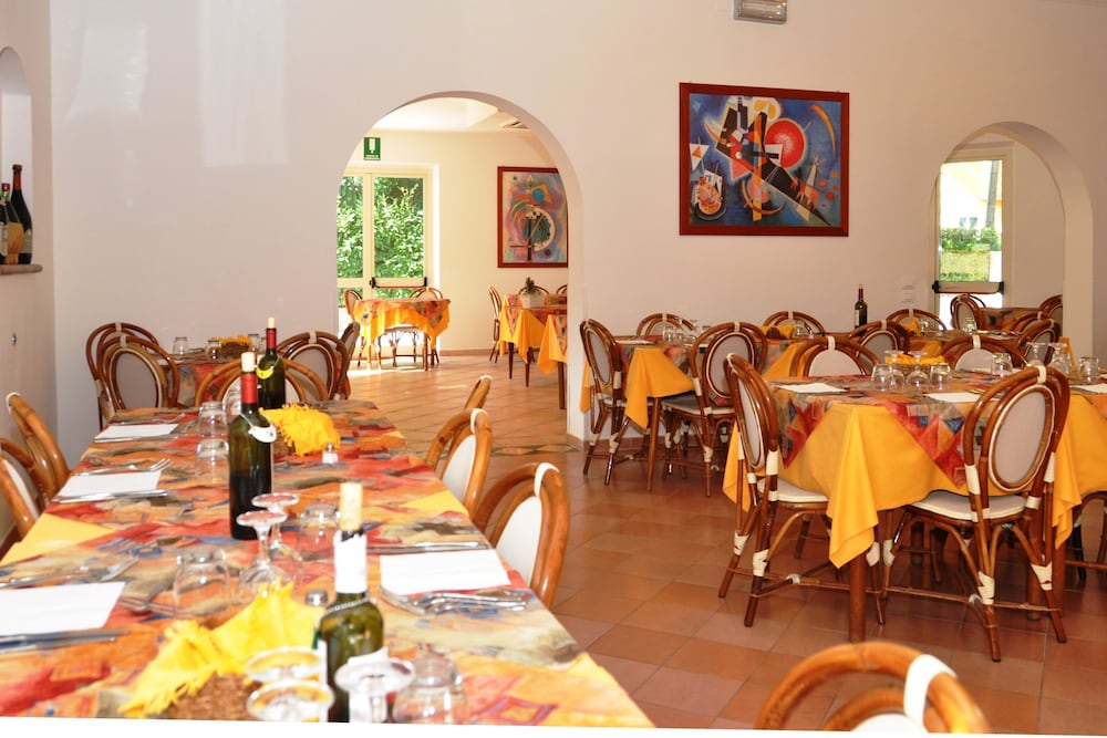 Hotel Azzurra 43/50