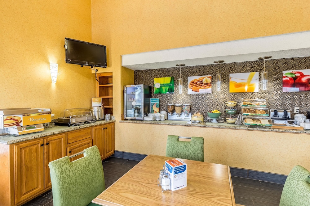 Quality Inn Rolla MO 43/49