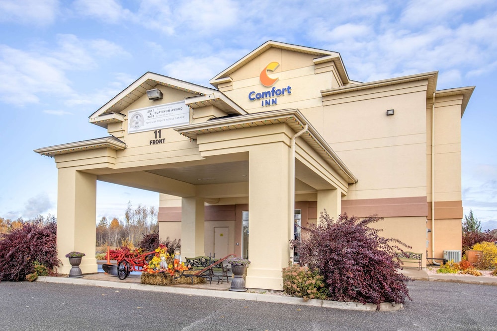 Comfort Inn Sturgeon Falls 2/40