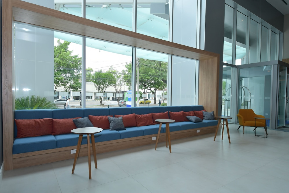 Holiday Inn Express Asuncion Aviadores 50/79