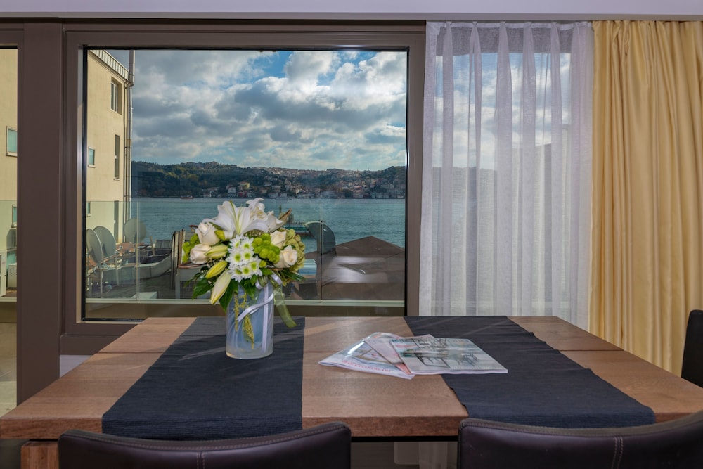 Feri Suites 36/50