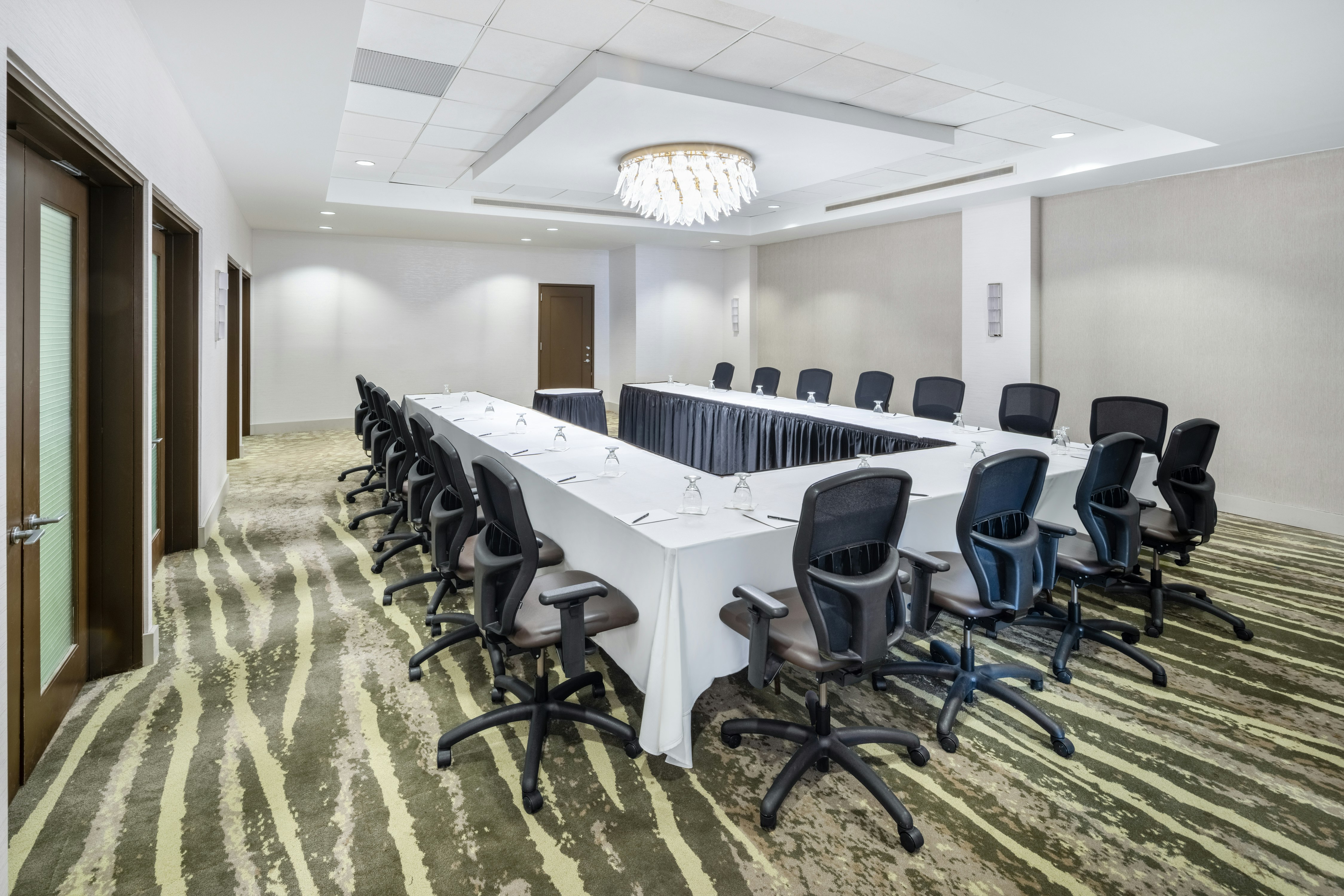 Hilton Hasbrouck Heights/Meadowlands 16/20