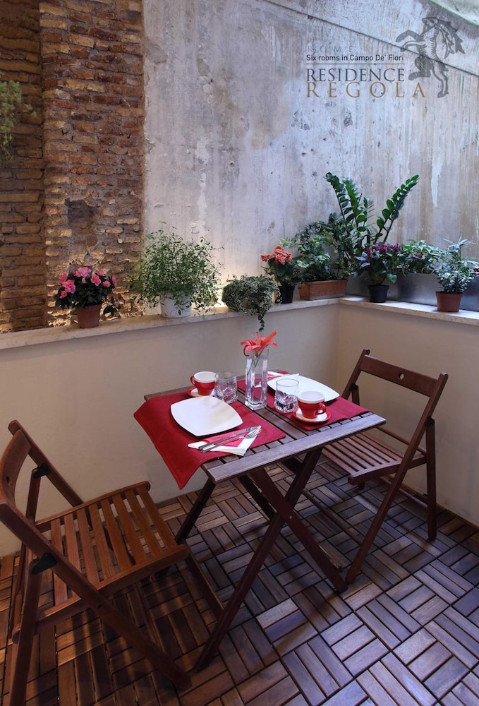 Residence Regola 14/23
